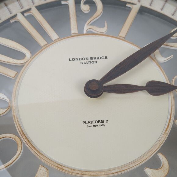 London Bridge Station Platform 2 Round Wall Clock 1905 Faux Wood Grain Decor - Picture 3 of 9